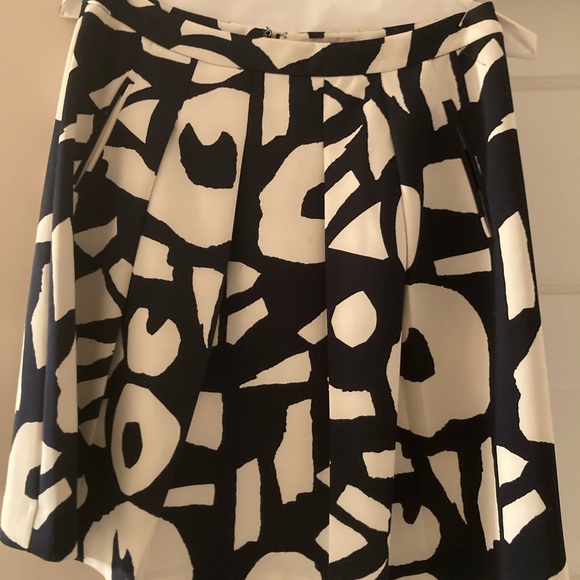 Loft pleated A line skirt - Picture 2 of 5